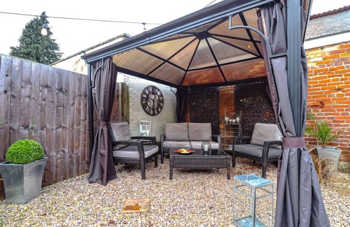 Walcote House | House With Private Hot Tub & All en suite rooms central UK