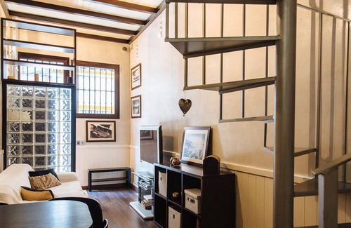 Fontanal-Maria Auxiliadora-Carretera de Carmona House | House with private terrace 15min from the center, next to the Santa Justa station