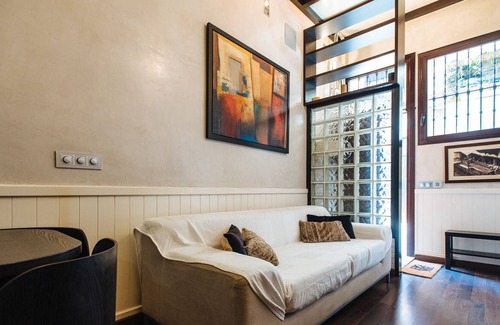 Fontanal-Maria Auxiliadora-Carretera de Carmona House | House with private terrace 15min from the center, next to the Santa Justa station