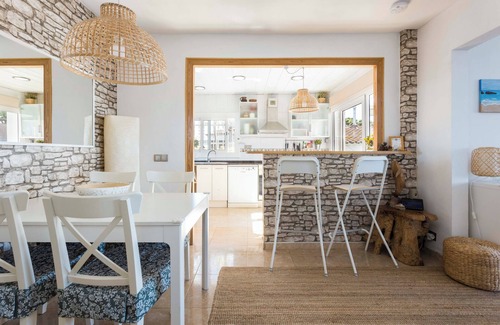 Premia de Dalt House | House with sea views, garden and pool