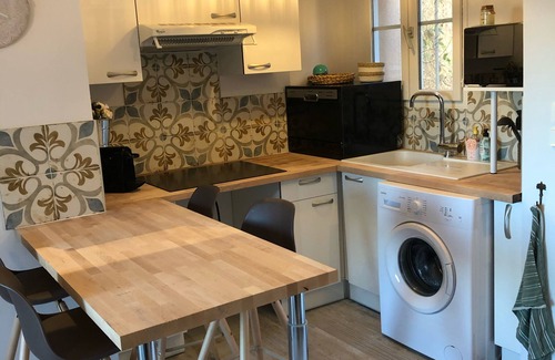 Les Issambres House | House with sea view, swimming pool, garden and tennis - sleeps 4
