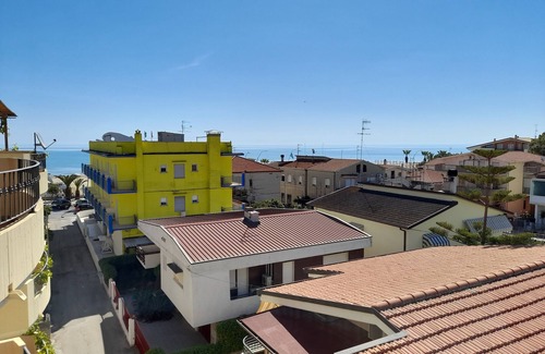 Tortoreto Lido Apartment | house with sea view "I LIMONI" at 30mt. from the beach