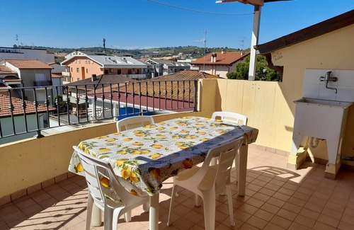Tortoreto Lido Apartment | house with sea view "I LIMONI" at 30mt. from the beach