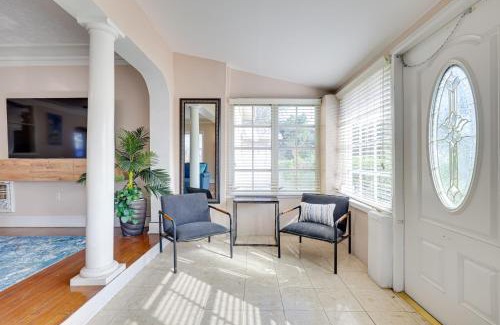 Harbordale House | House with Shared Pool Access 4 Mi to Beaches!