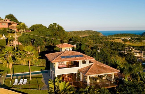 Brava House | House with spectacular view of 270 graus in Alto da Brava