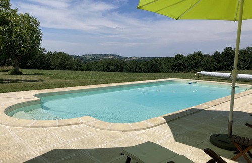 Saint-Georges House | House with swimming pool in a serene natural setting. Summer-Winter