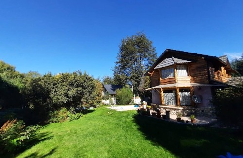 Angostura House | House with swimming pool, easy access, a few meters from downtown.