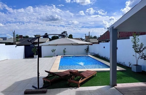 Posadas House | House with swimming pool, barbecue area and large patio