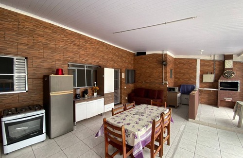 Vista Linda House | House with swimming pool, ample space in Bertioga