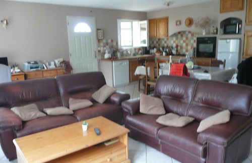 Collias House | House with terrace, garden and swimming pool and the river 10 mins walk .