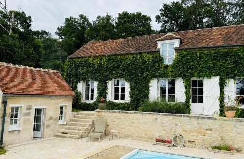 Apremont Villa | House with the Pool near Polo club Chantilly