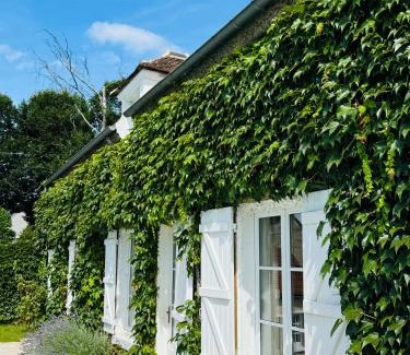 Apremont Villa | House with the Pool near Polo club Chantilly