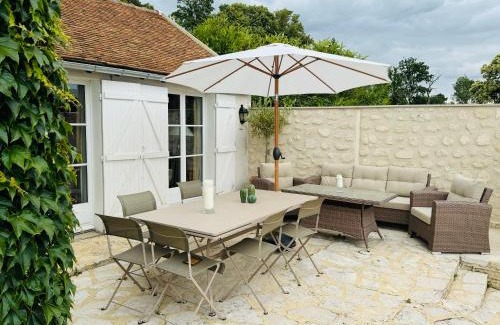 Apremont Villa | House with the Pool near Polo club Chantilly