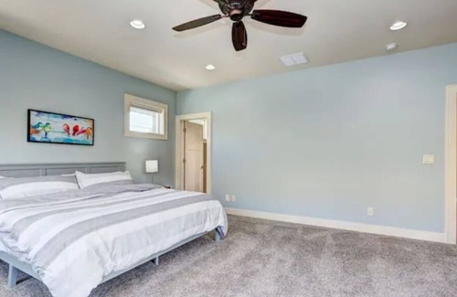 Harris Ranch House | House with Theater * Neighborhood pool