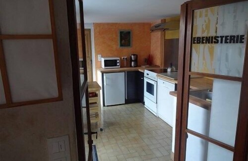 Ile d'Yeu House | House with upper floor. 3 bedrooms, garden with courtyard, in port joinville