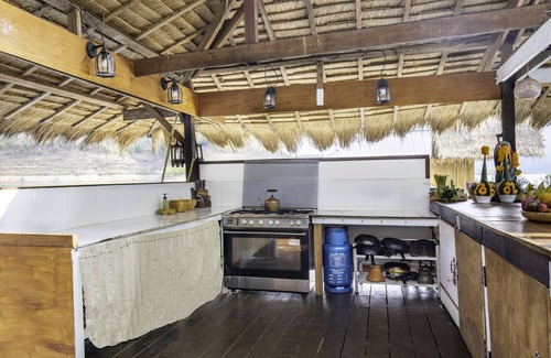 Mae Taeng Boat Rental | Houseboat Floating, Enjoy the sounds of nature whit a unique place.