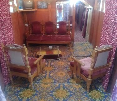 Uttar Pradesh House | Houseboat
