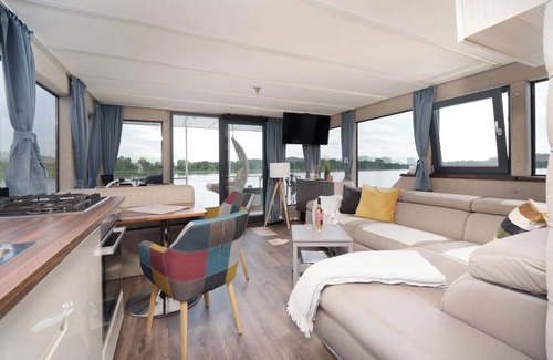 Muritz House | Houseboat Lubodne - exclusive vacation on the Müritz