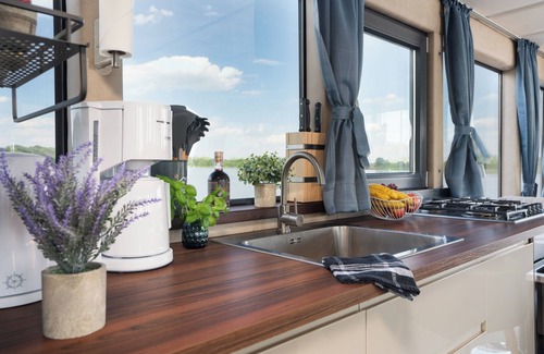 Muritz House | Houseboat Lubodne - exclusive vacation on the Müritz