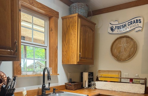 Vancleave Boat Rental | Houseboat on Poticaw Bayou!