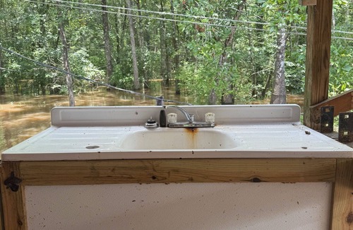 Vancleave Boat Rental | Houseboat on Poticaw Bayou!