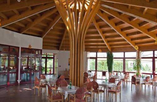 Demmin Boat Rental | Houseboat on the Peene in Demmin