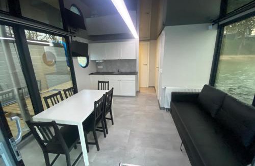 Zlocieniec Apartment | Houseboat Park Wodny Cieszyno