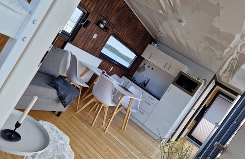 Hjorted House | Houseboat Terrace in Blankaholm - vacation in the archipelago with motorboat included