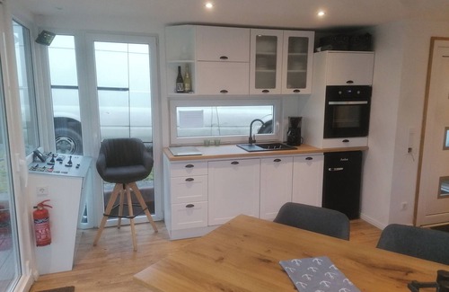 Recke Boat Rental | Houseboat vacation on the canal Very nice fully equipped houseboat