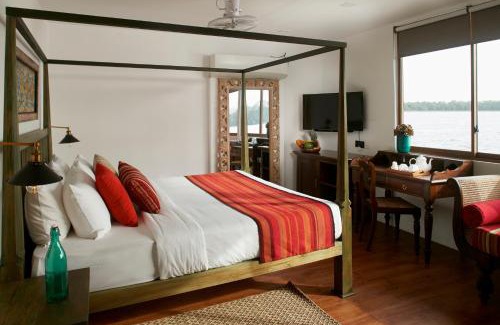 Piliyandala Boat Rental | Houseboats by DAE - Colombo