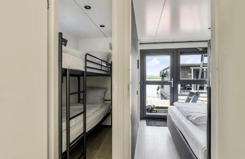Middelaar House | Houseboats Mookerplas