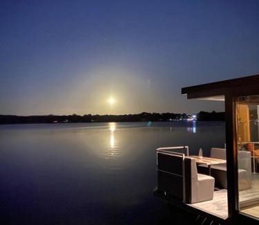Middelaar House | Houseboats Mookerplas