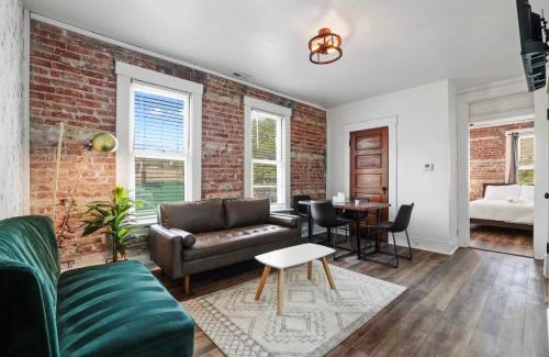 German Village Apartment | Housepitality - City View Loft - German Village