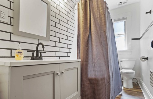 German Village Apartment | Housepitality - Cityscape - Historic 2BR