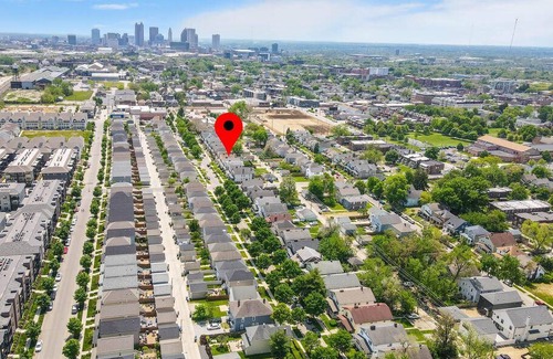 Weinland Park Villa | Housepitality - Central City Townhouse - Walking!!