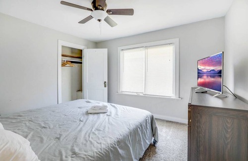 Weinland Park Villa | Housepitality - Central City Townhouse - Walking!!