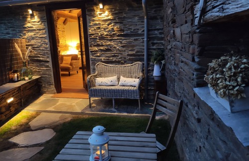 Samos Cottage | Houses of Outeiro for 2 people
