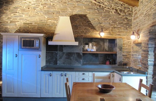 Samos Cottage | Houses of Outeiro for 4 people