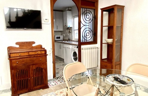 Old Town Apartment | -Housing León- Gaudí Attic