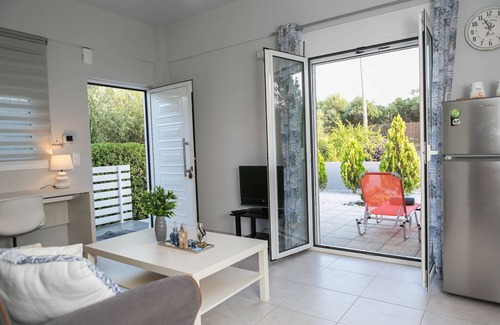 Kato Gouves House | Housing Unit, close to the sea