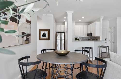 The Galleria Condo | Houston charming Condo, a one-bedroom apartment near Galleria-