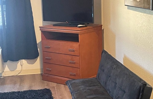 Willowbrook Apartment | Houston Comfort on a Budget