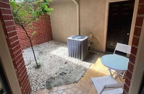 Houston House | Houston-Gallo Townhome