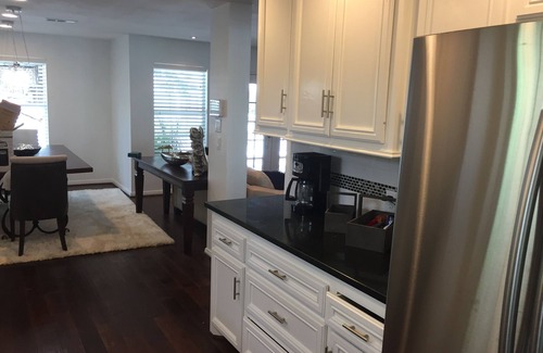 Woodland Heights House | Houston Heights 3 Bedroom Cottage-Elegant, Convenient, Fresh and Modern