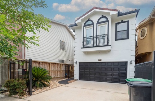 Washington Ave./ Memorial Park House | HOUSTON HEIGHTS GUEST HOUSE