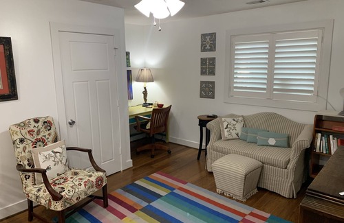 Houston Heights Apartment | Houston Hieghts Garage Apartment. Detached with private entrance.
