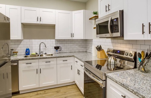 Barker House | Houston Home w/ Private Yard: Near The Galleria