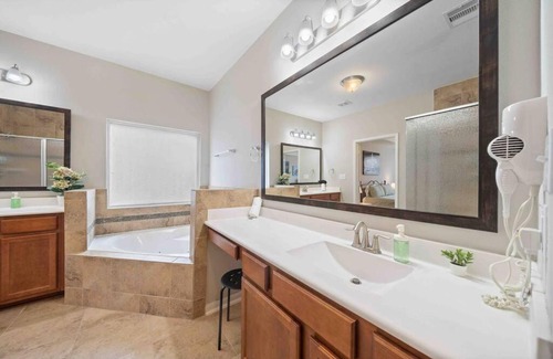 Deer Park Apartment | Houston House~Sleeps 16~Arcade Style Game Room