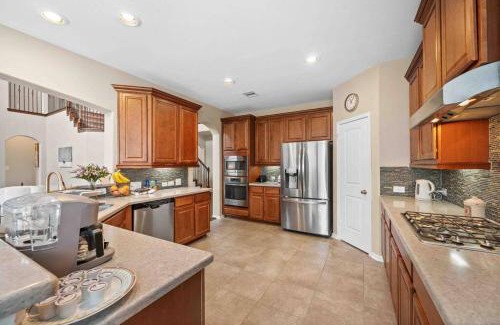 Deer Park Apartment | Houston House~Sleeps 16~Arcade Style Game Room