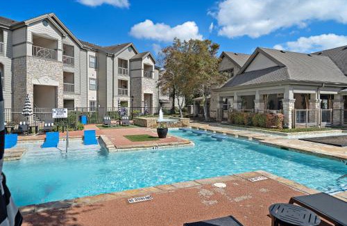 George Bush Park/Eldridge Apartment | Houston Lakeside Living